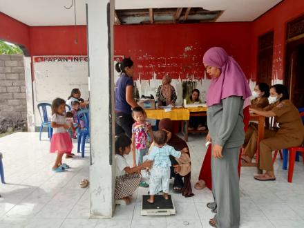 Kegiatan Posyandu Banjar Dinas Pabean Sangsit